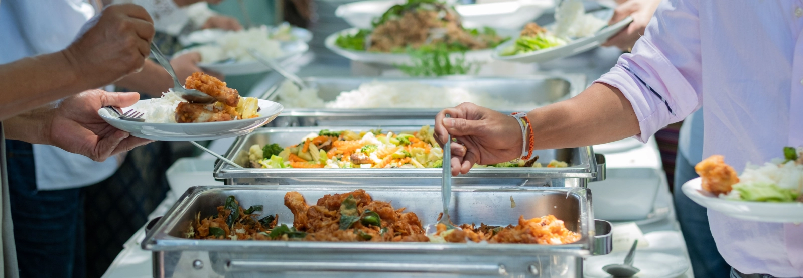 "Gourmet Primo Catering's Culinary Fusion: Thai and Global Buffet Offerings"